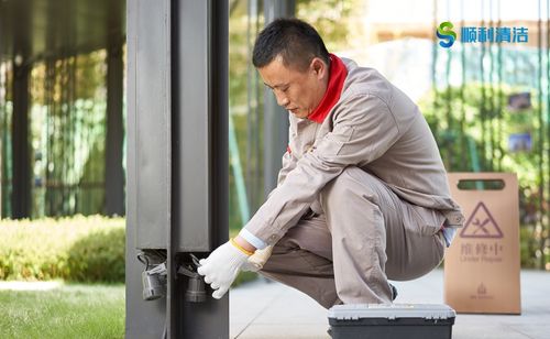 圖 順利清潔事業(yè)單位燈具清潔服務 深圳保潔清洗